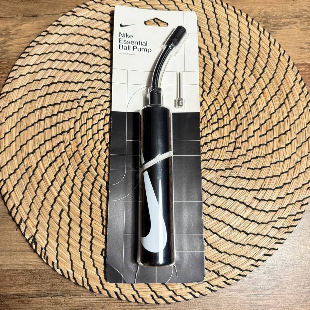 Nike Essential Ball Pump Brand New Includes 1 Needle